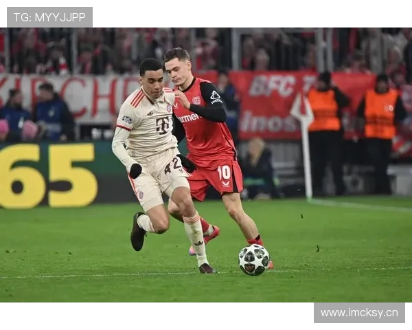 拜仁主帅与新援冲突加剧,暴露战术分歧与管理危机 拜仁主帅与新援冲突加剧,暴露战术分歧与管理危机