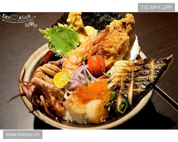 潘展乐这生活咋跟电视剧似的，训练场上的硬汉，朋友圈却全是美食照片？